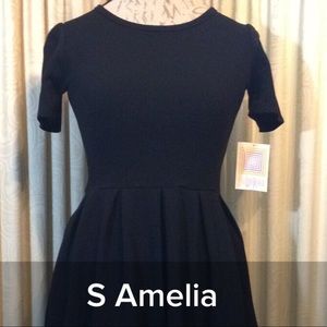 LuLaRoe Amelia